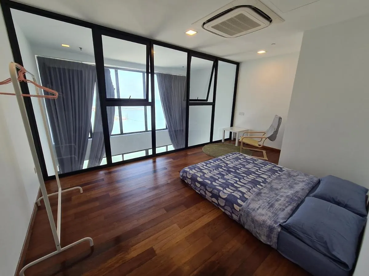 Sunrise Gurney Premium Executive City/Seafront Suite - Penang George Town